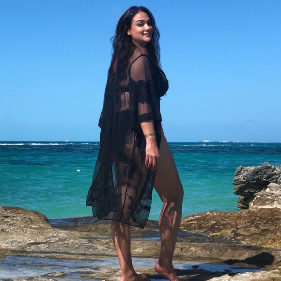 Meet your Posher, Lori - Picture 2 of 4